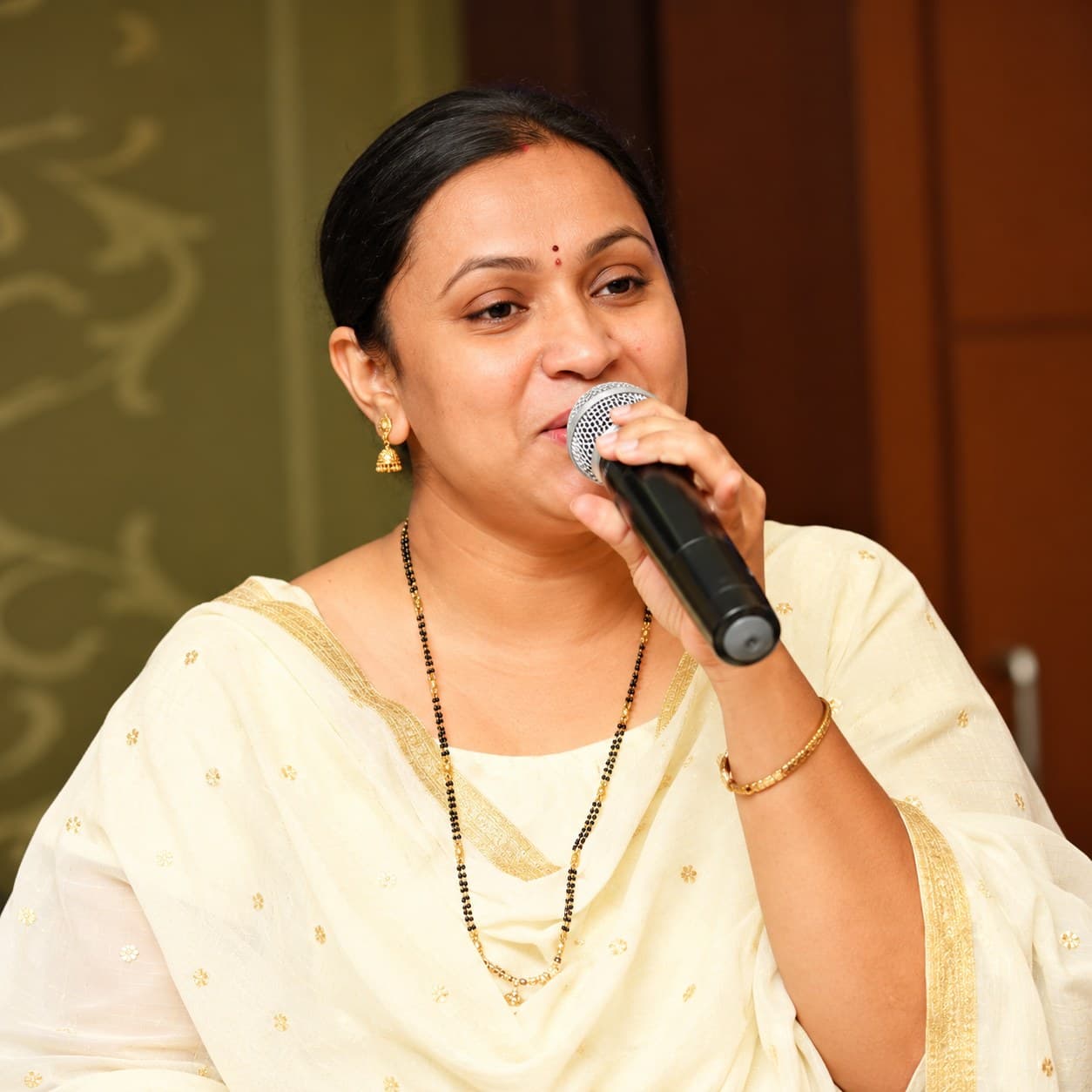Chandana Nerella, founder of Amrutha Raagalaya, singing
